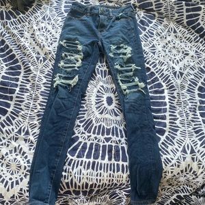 ripped skinny american eagle jeans with patches